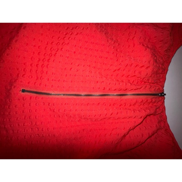 Esley Womens Red Textured Zipper Back Neck Embroidered Zigzag Hem Top Size S - Picture 6 of 7